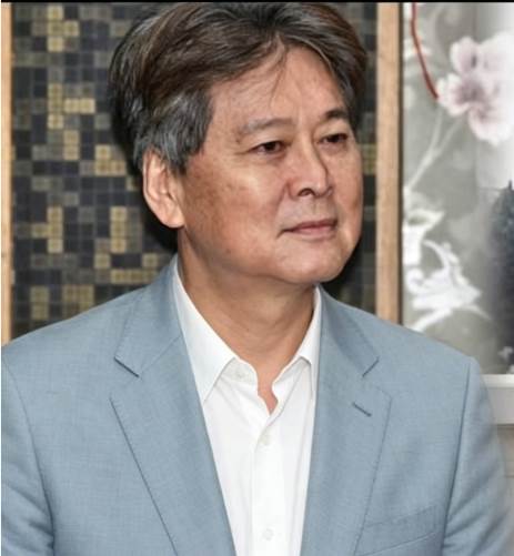 71歲劉尚謙認回私生子後，昔日男神背上3000萬債務，晚年生活出現巨大落差